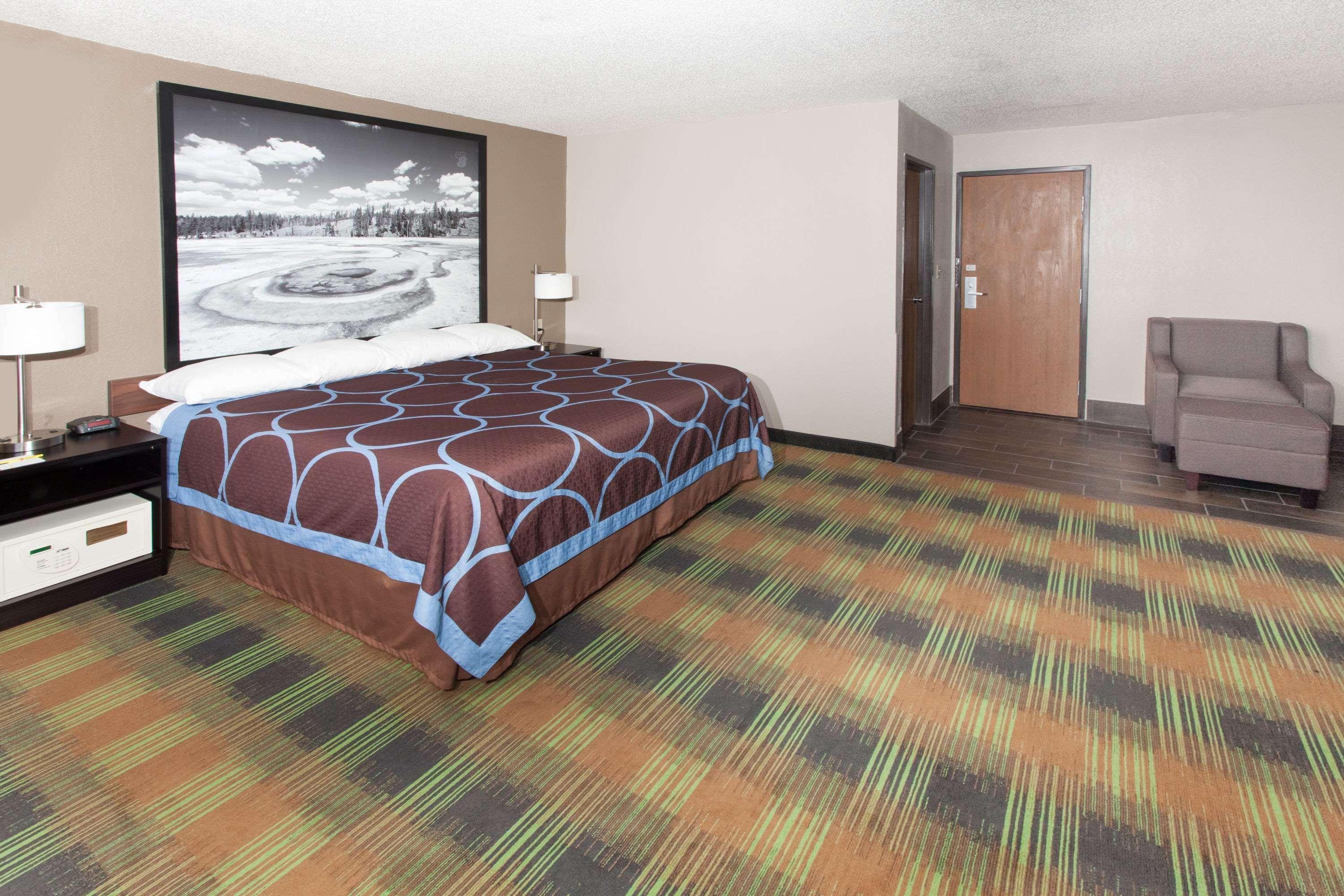 Super 8 By Wyndham Keokuk Hotel Exterior foto