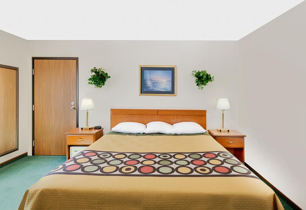 Super 8 By Wyndham Keokuk Hotel Exterior foto